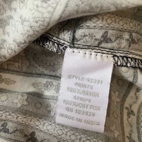 Intro Short Sleeve Blouse With Button & Collar, M - Picture 10 of 13